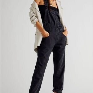 *SOLD* We The Free Ziggi Denim Overalls